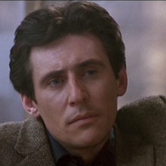 Gabriel Byrne - видео и фото