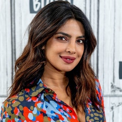 Priyanka Chopra - видео и фото