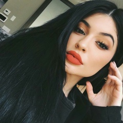 Kylie Jenner - видео и фото