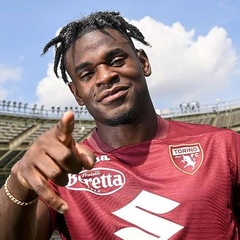 Duván Zapata - видео и фото