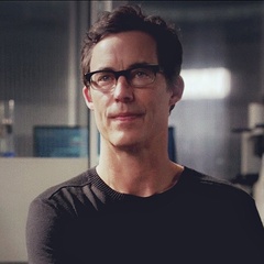 Harrison Wells - видео и фото