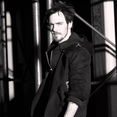 Adam Gontier - видео и фото