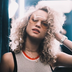 Rose Bertram - видео и фото