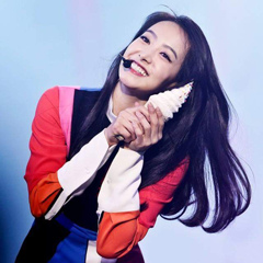 Victoria Song-Qian - видео и фото