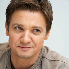 Jeremy Renner - видео и фото